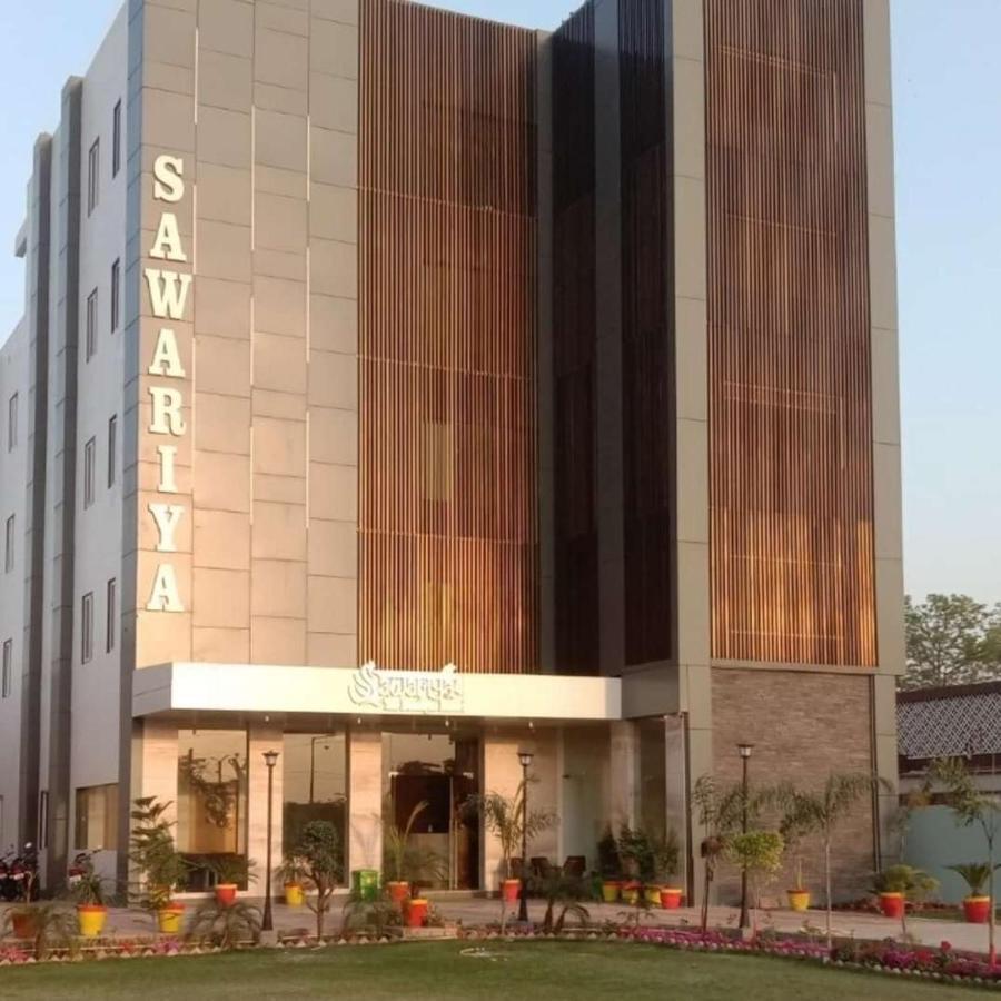 Sawariya- The Boutique Resort Bahraich Bagian luar foto